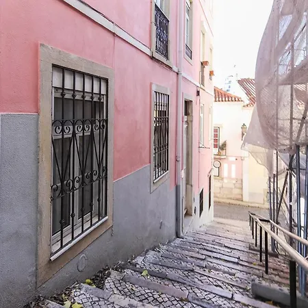 Apartment Castelo Typical By Homing