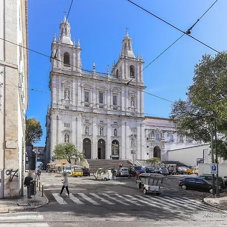 Apartment Castelo Typical By Homing Lisbon