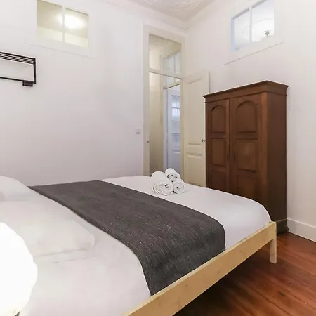 Apartment Castelo Typical By Homing